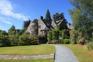 The Cragwood Country House