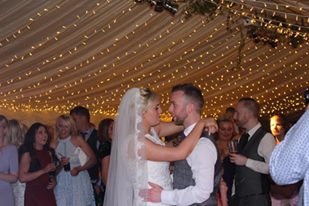 the-inn-at-whitewell-first-dance